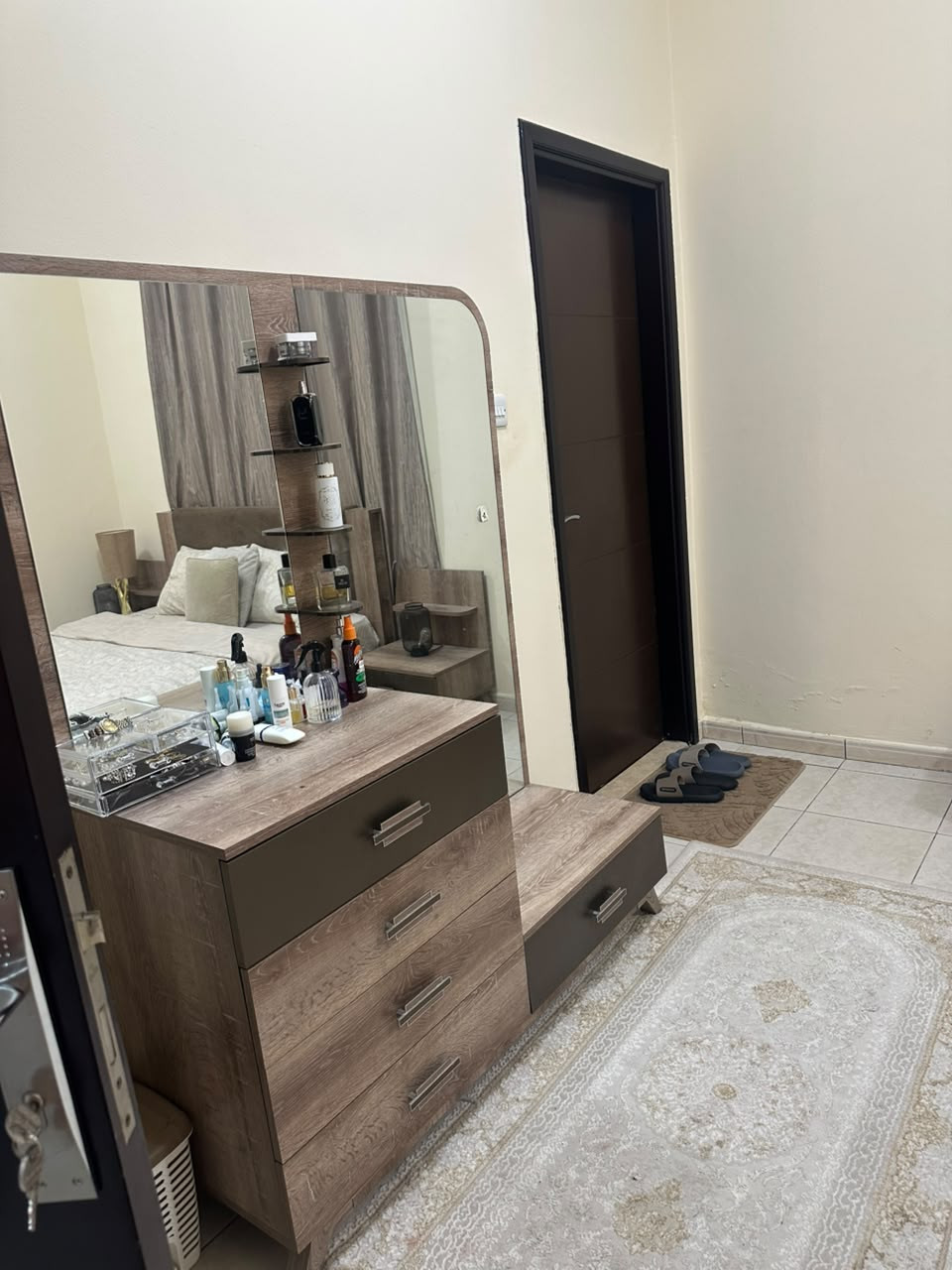 One bedroom and living room for monthly rent