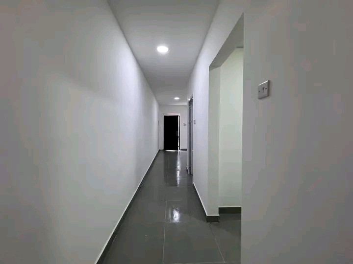 One bedroom and living room with private entrance and yard for rent