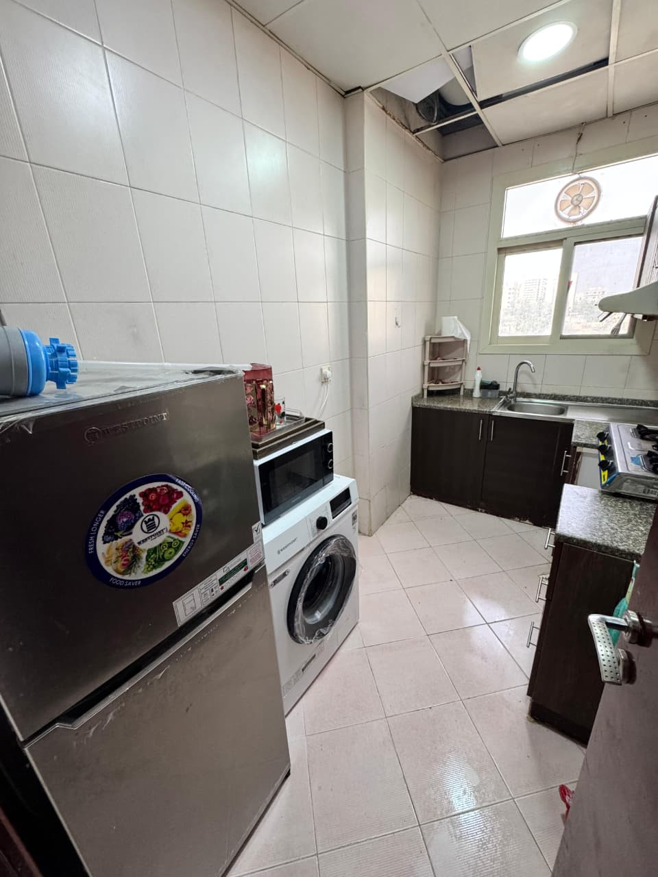 Furnished one-bedroom apartment with balcony