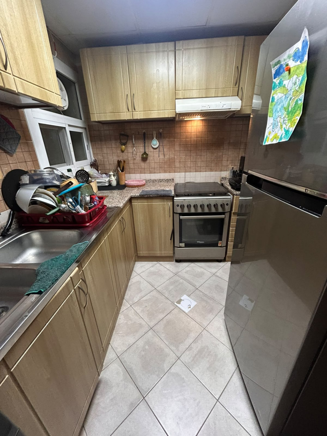 Furnished room and living room for monthly rent