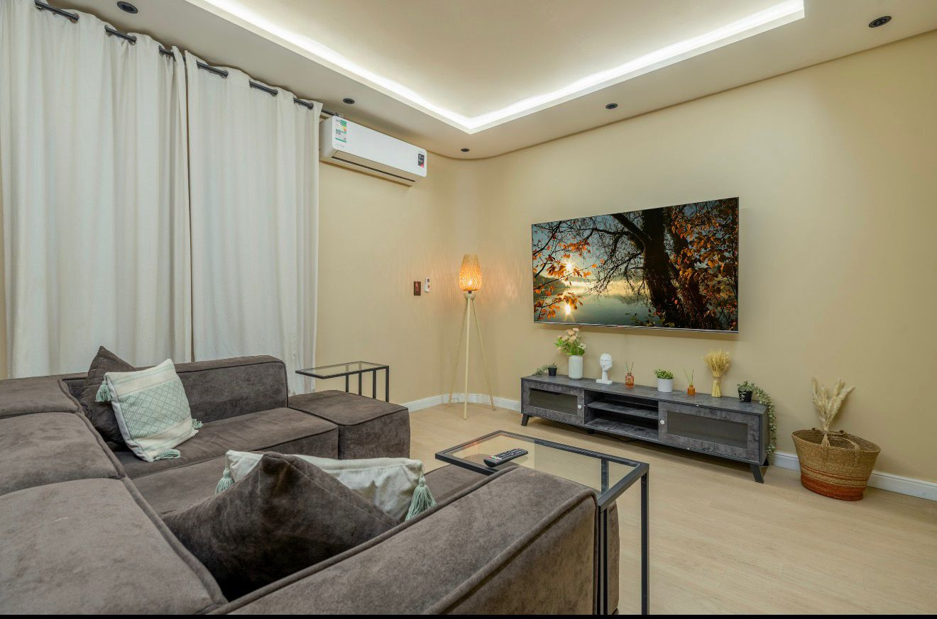 One bedroom, living room, and kitchen with super-furnished furniture