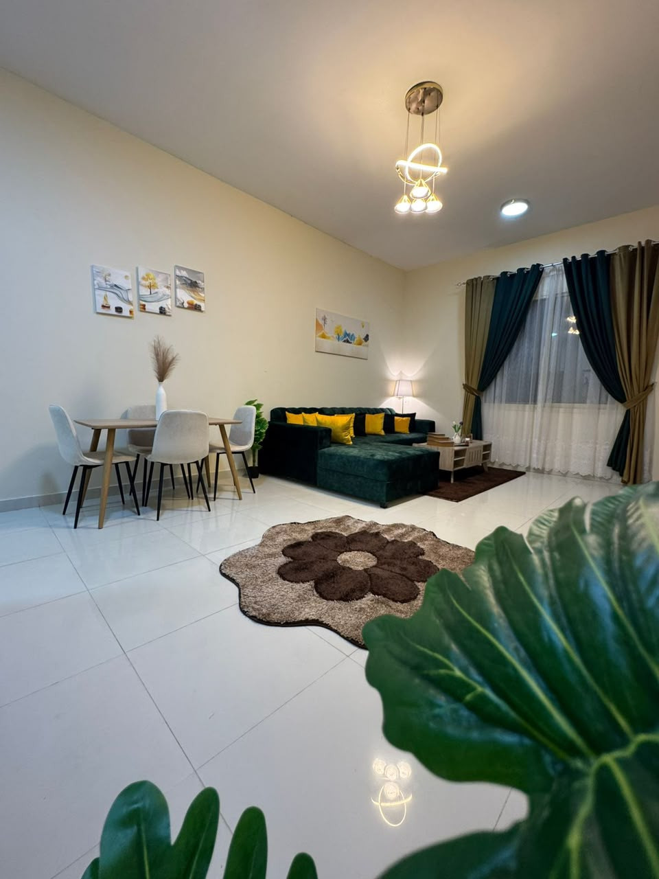 One bedroom and living room, second tenant in Rawda