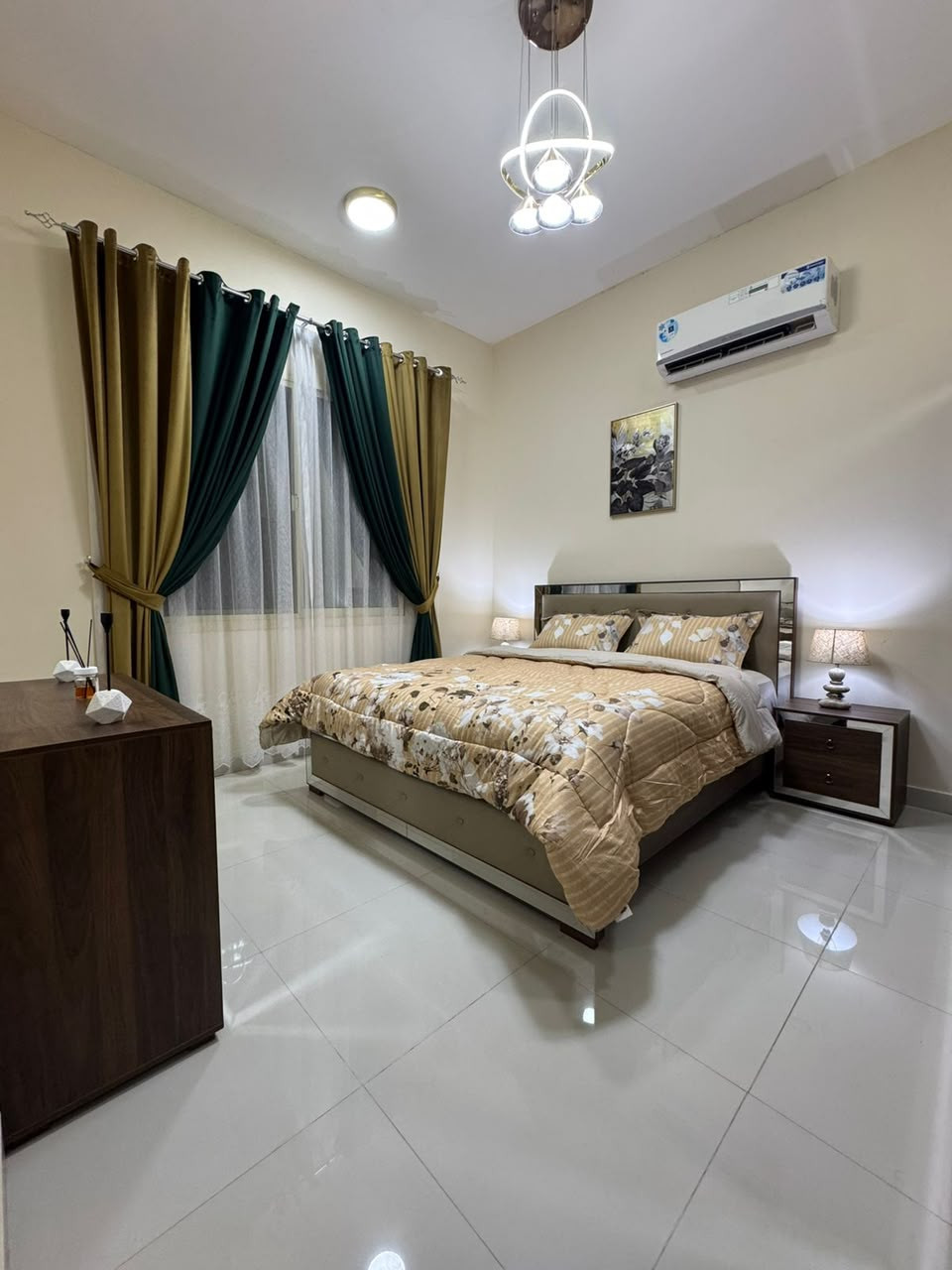 One bedroom and living room, second tenant in Rawda