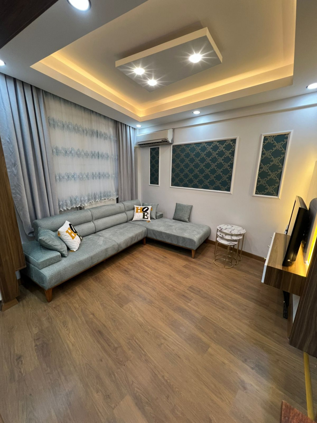 One room and a living room