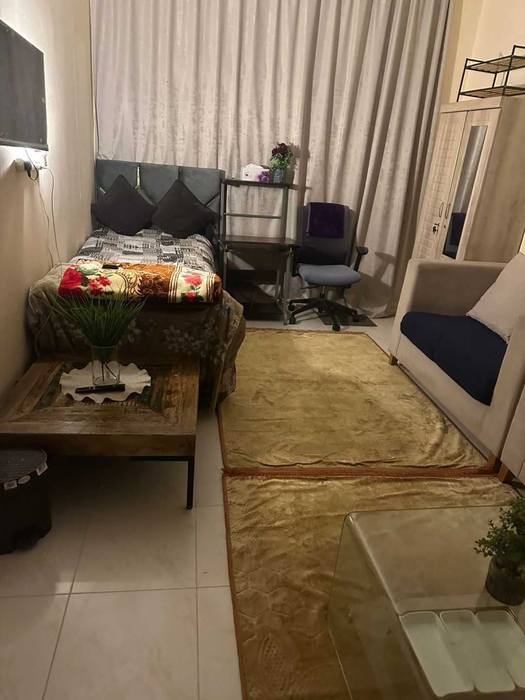 Furnished one-bedroom apartment for monthly rent