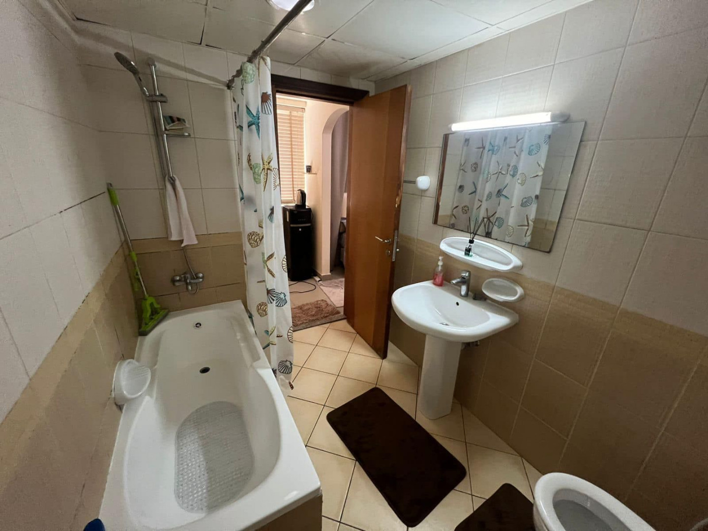 Triple Master Room in Al Taawun