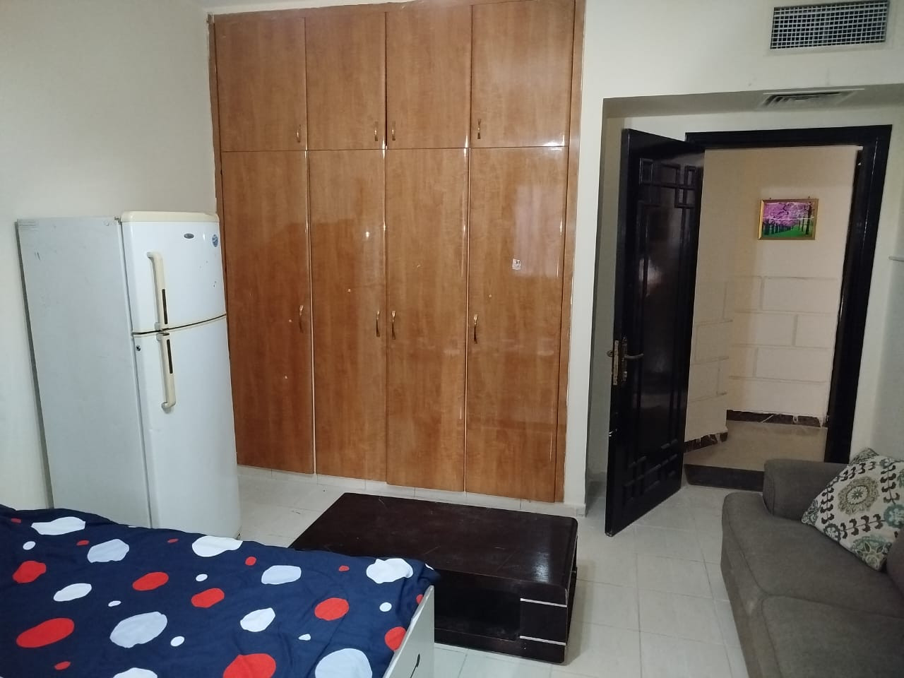 Triple room including internet, gym, and refrigerator