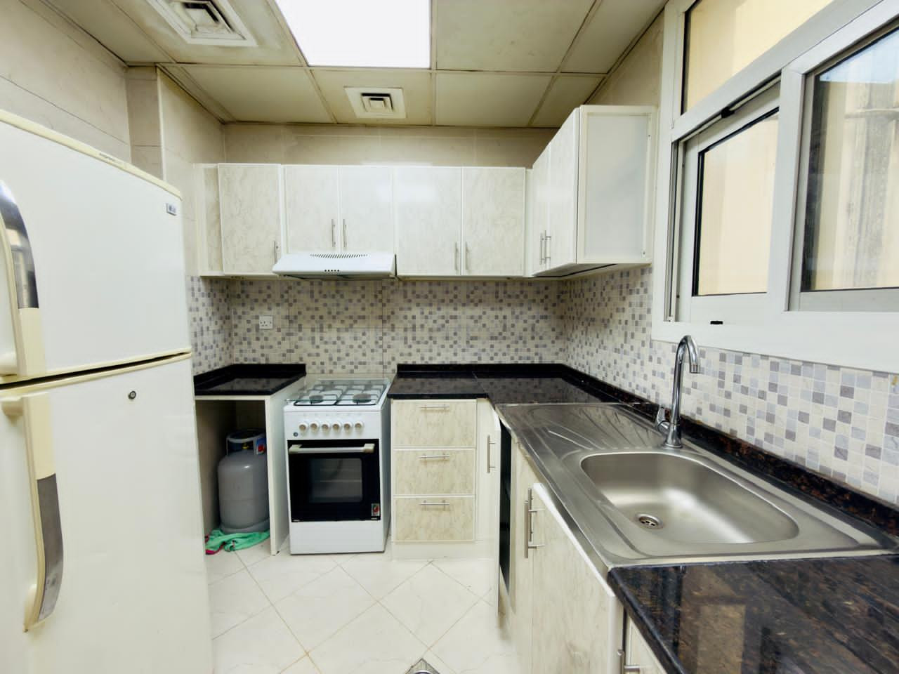One bedroom and living room for monthly rent