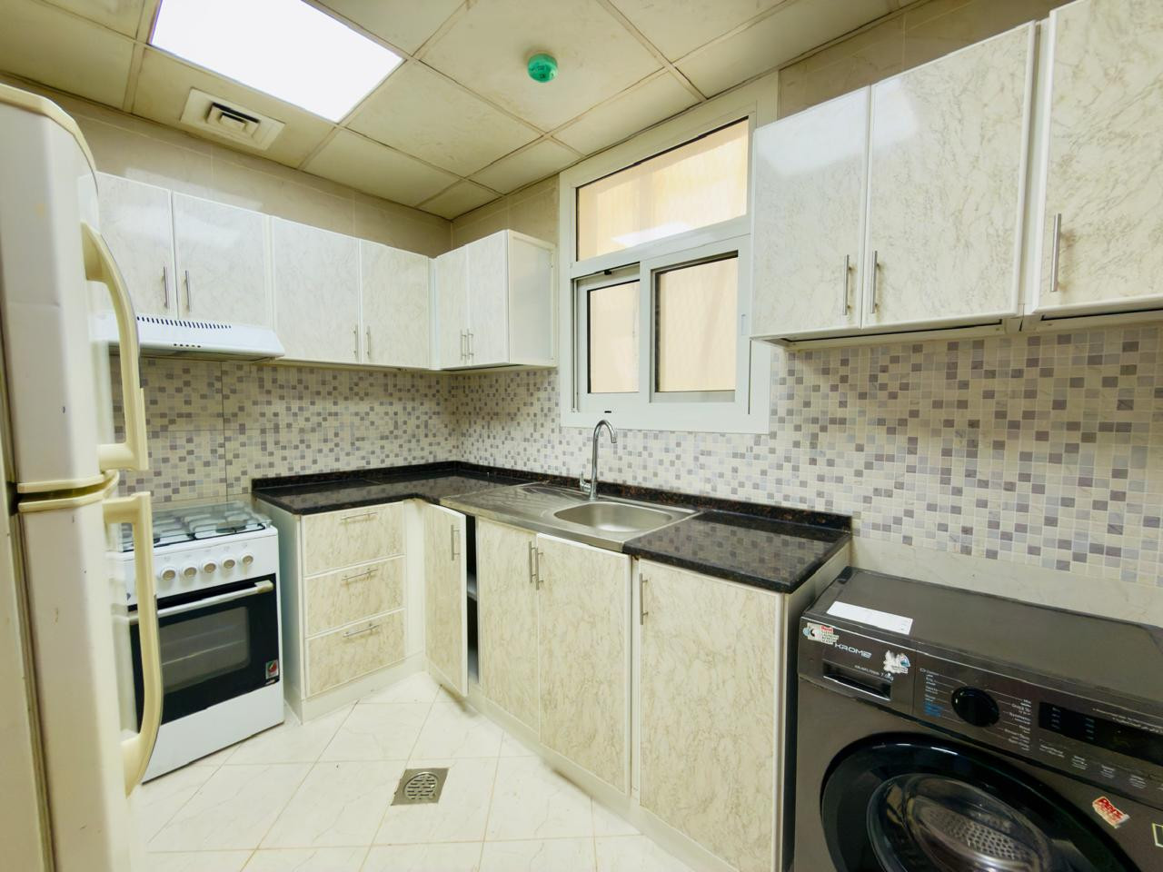 ghrfh-osalh-llaygar-alshhry51785158428.jpg