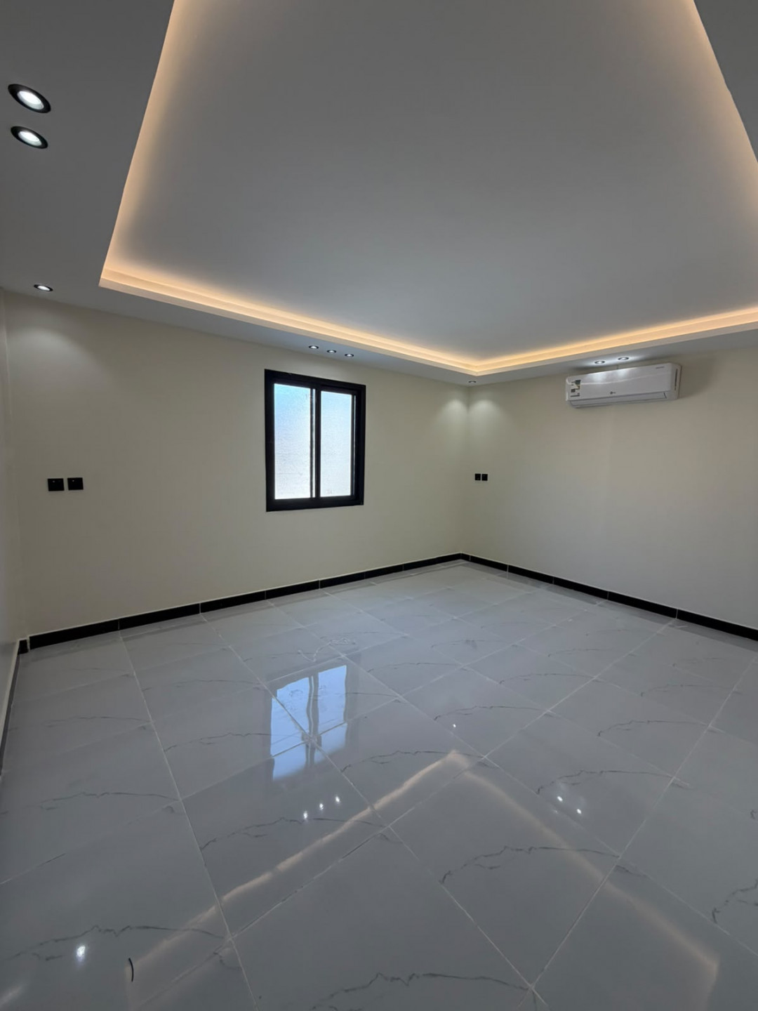 Two bedrooms, a living room, a separate kitchen, and a bathroom ⛔ Al-Ulya ⛔