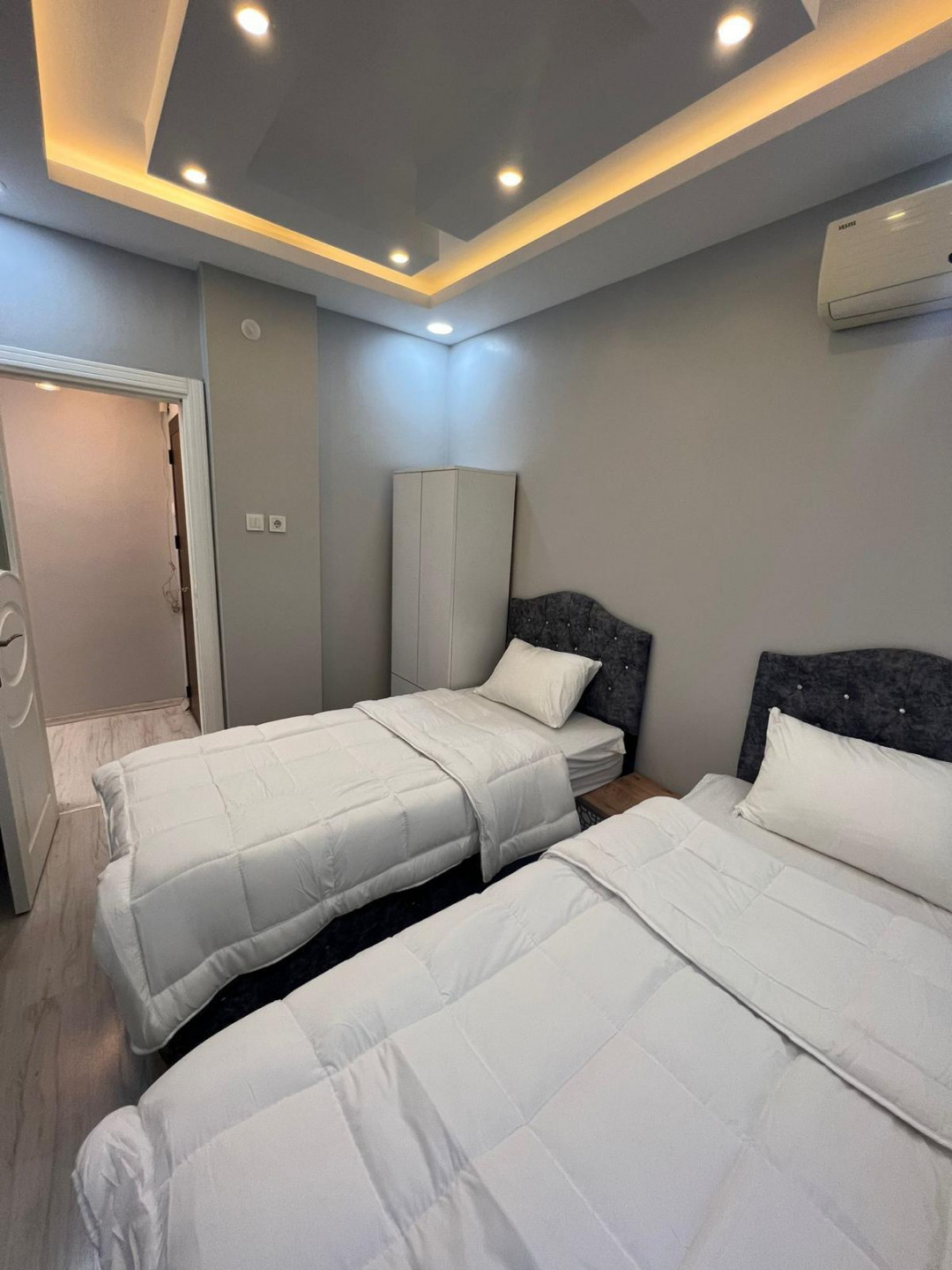 Two rooms and a hall