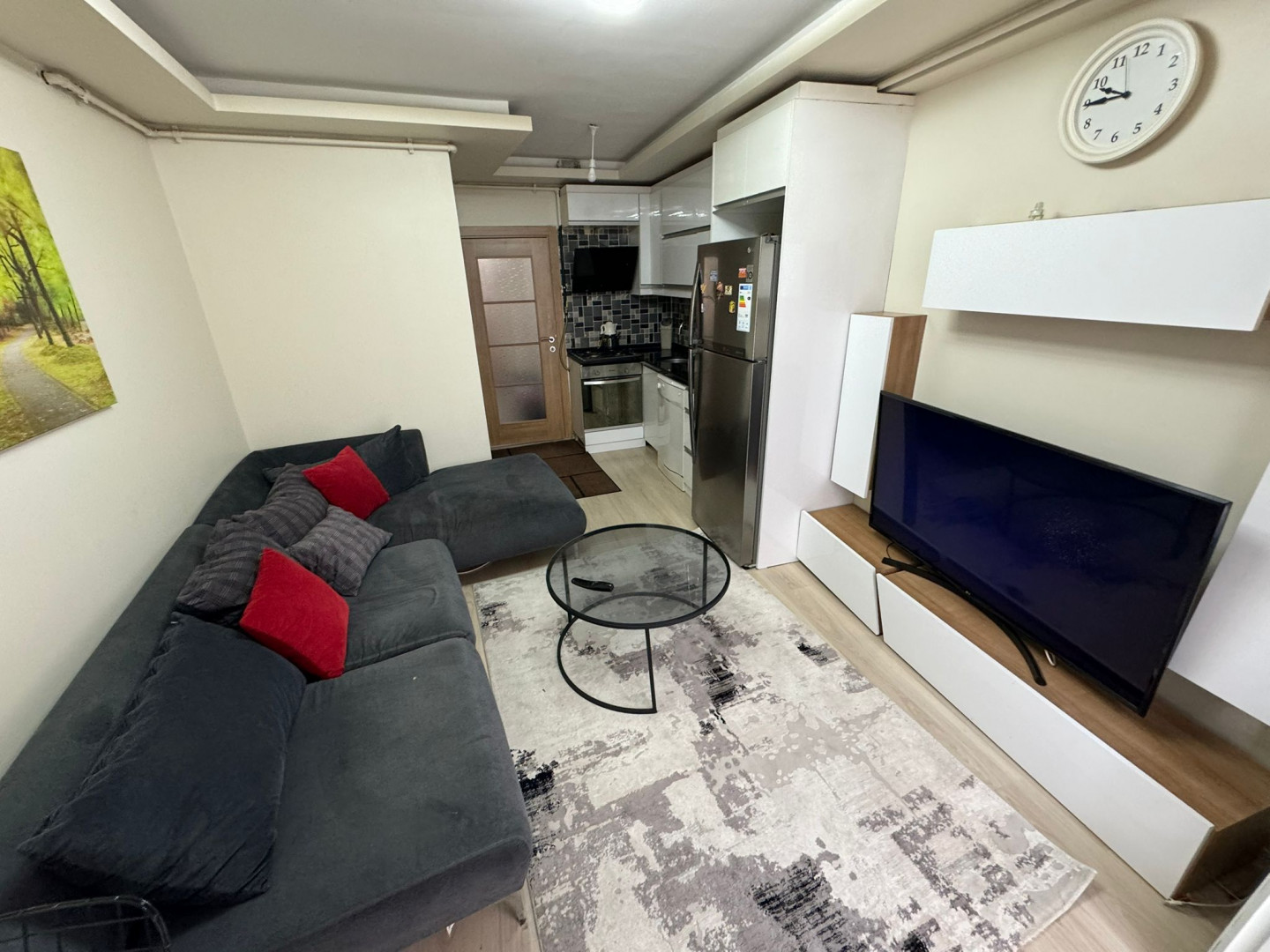 Two rooms and a hall