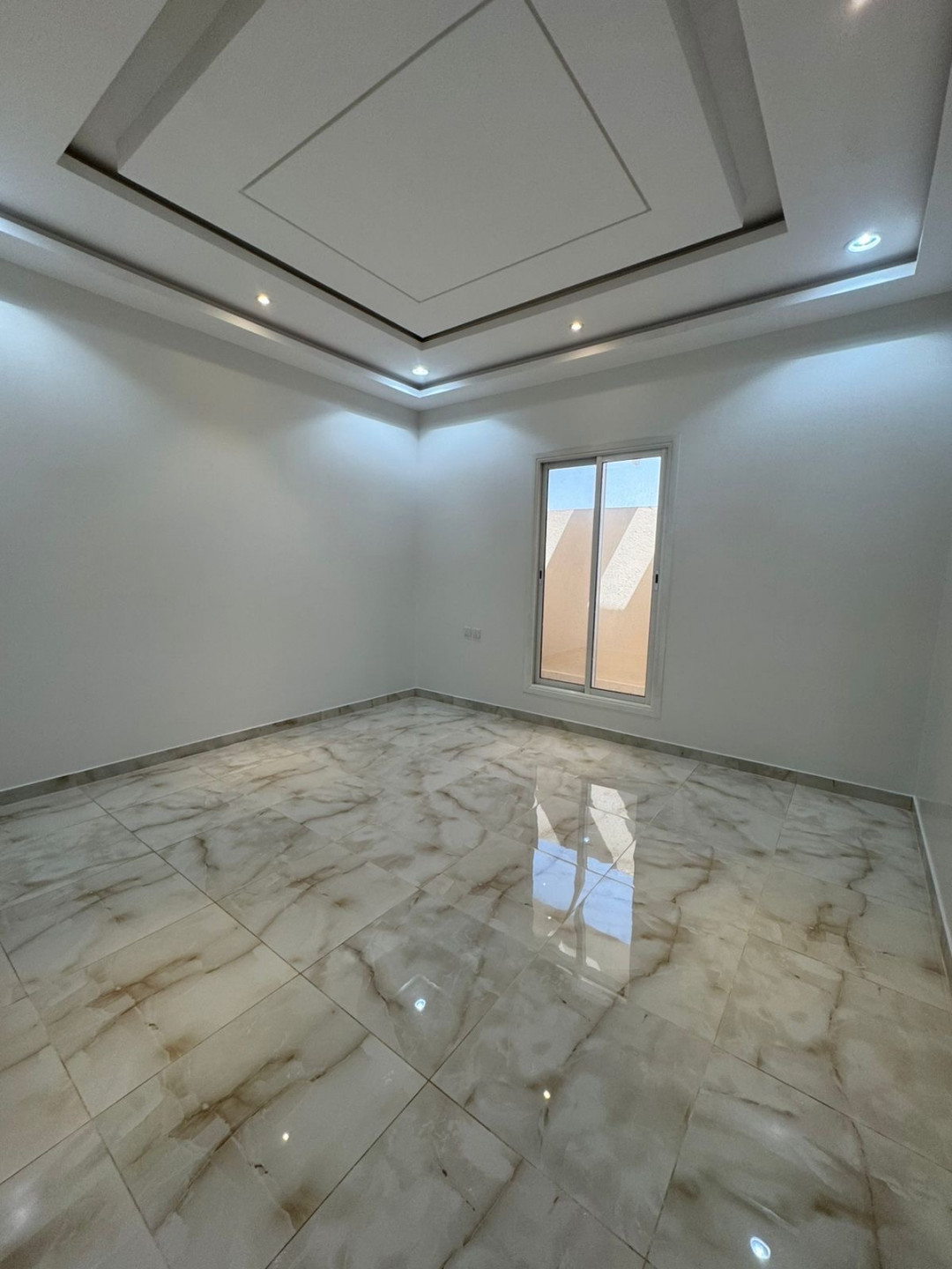 hy-alaalya51782997231.jpg