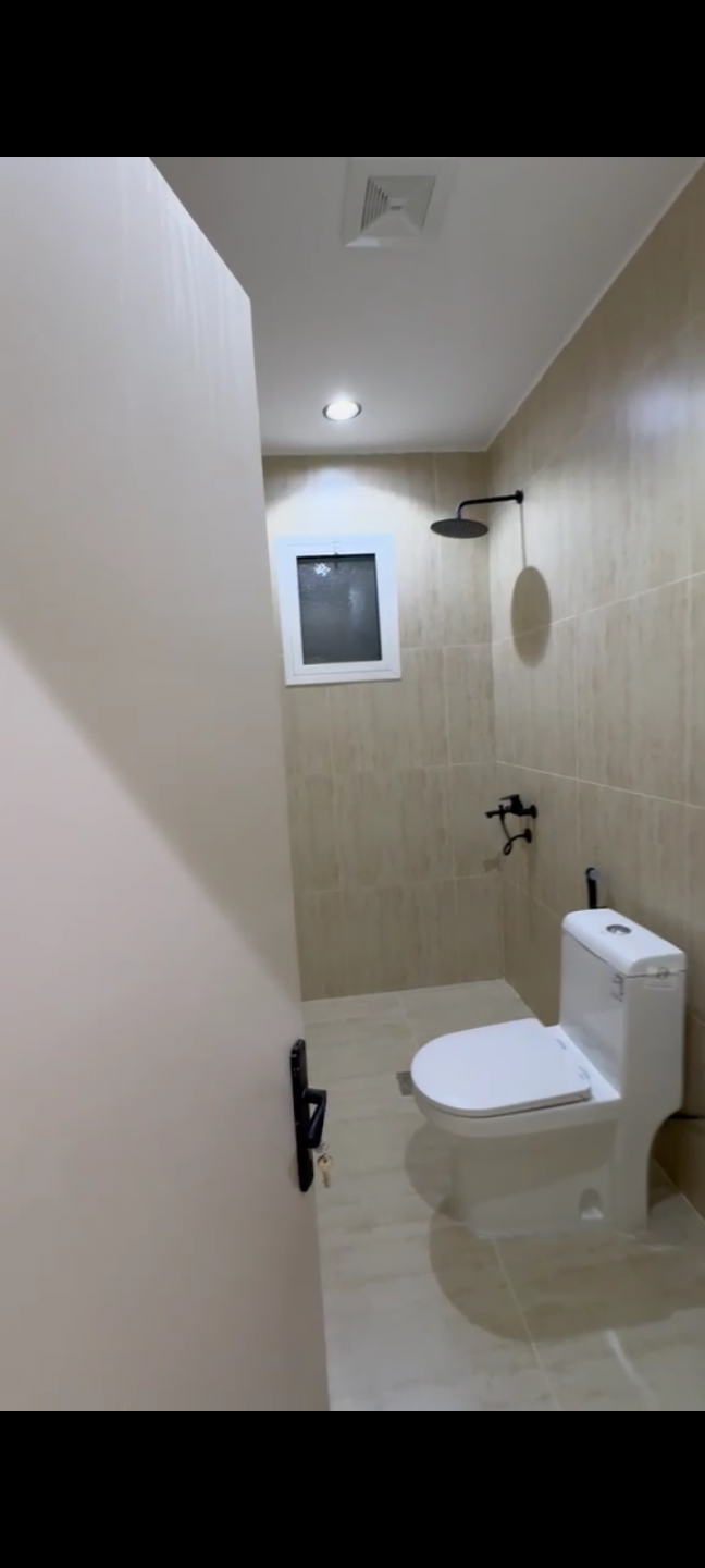 Seville neighborhood, two rooms and a hall