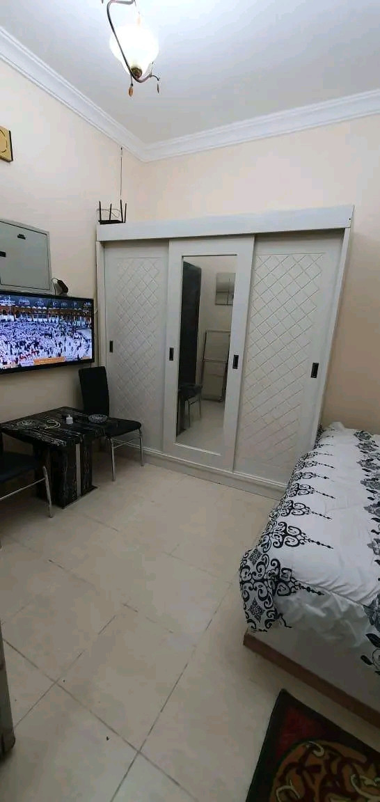 Close to the sea, second tenant, very clean and spacious studio apartment