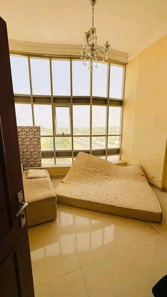 For rent: 3 rooms and a hall in Ras area