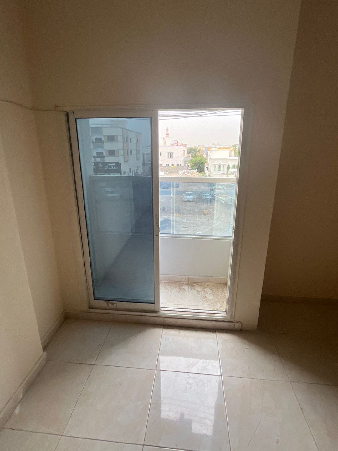 Studio apartment for annual rent in a very clean building