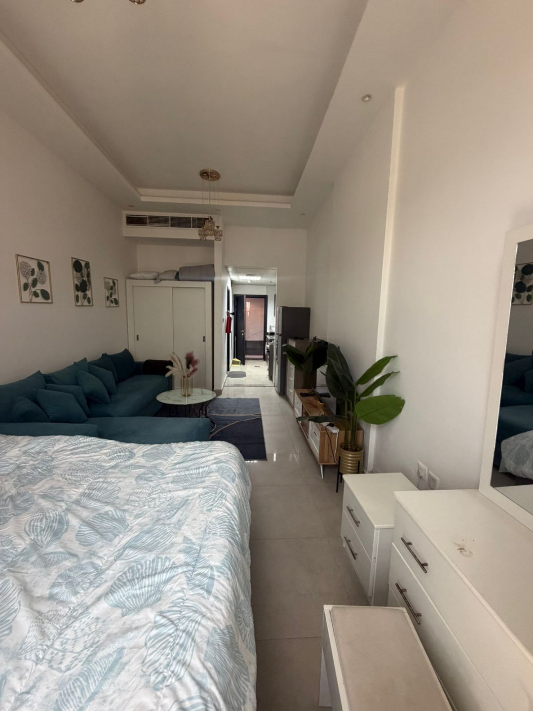 Furnished studio apartment for rent in Ajman (hotel-style furnishings)