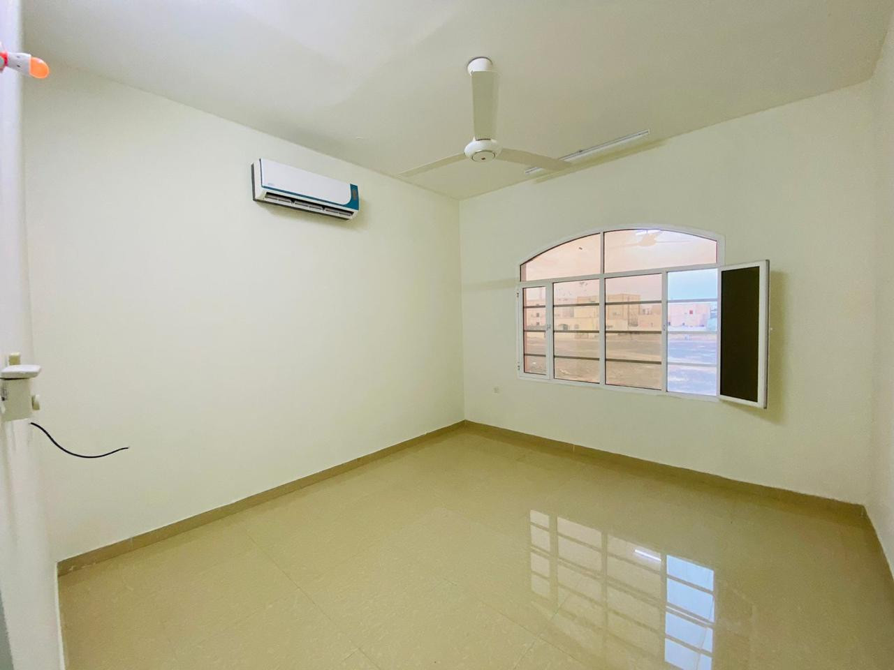 🏡 Villa for rent in Al Maabilah 8th, 4 rooms, majlis, hall, 5 bathrooms, for 300 riyals