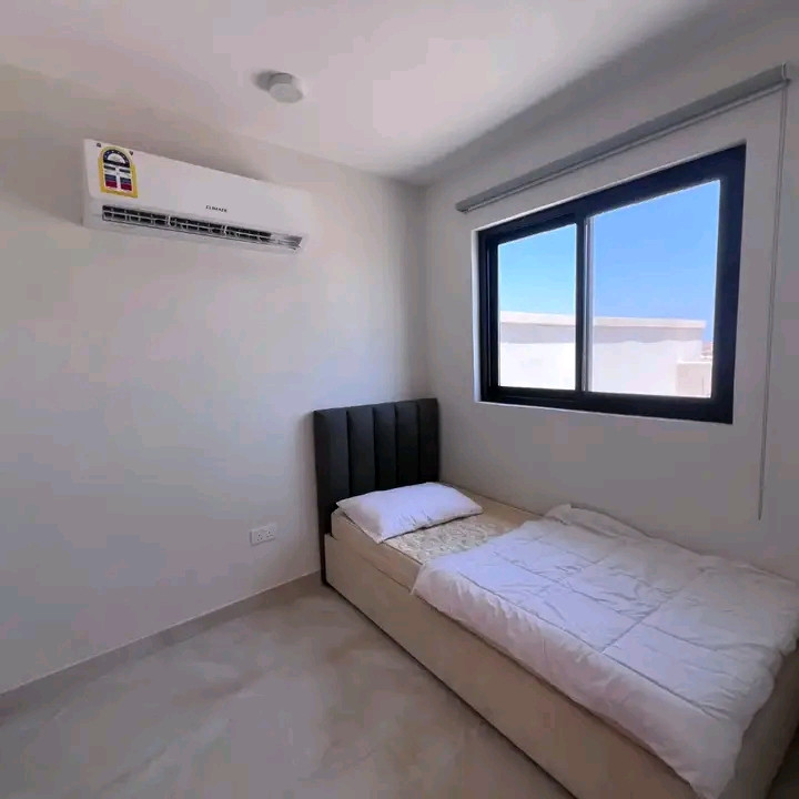 Villa for rent in an excellent location close to services