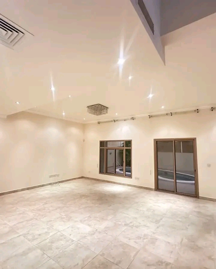 Luxury villa for rent in Saar area