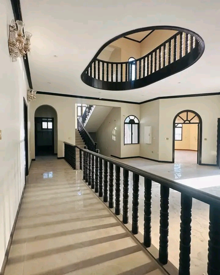 Large villa for rent in Saar
