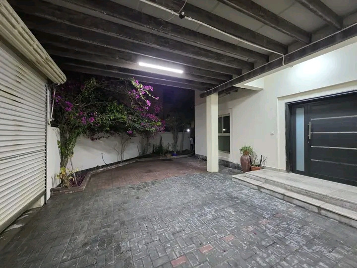 Villa for rent in Saar area, behind Mercado Mall, electricity included