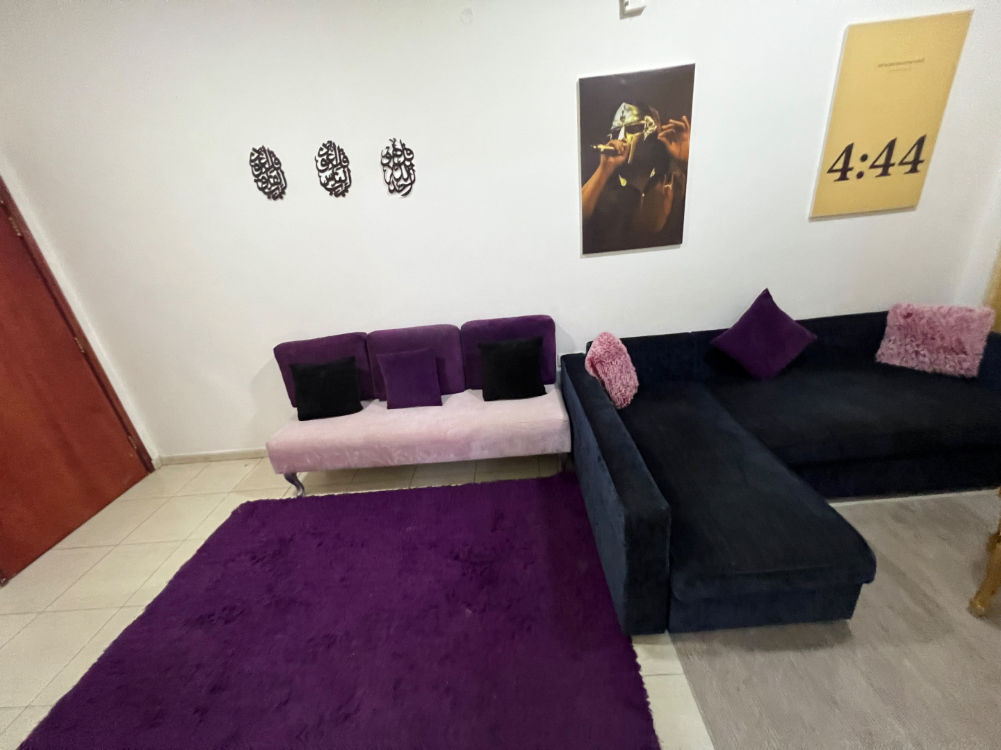 Two rooms and a living room for rent, second tenant