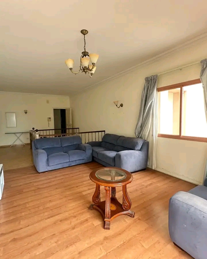 Large duplex apartment for rent in Al-Hawrah