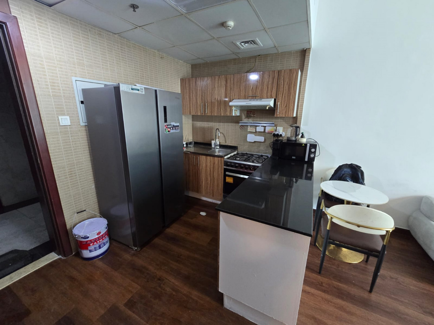 One-bedroom apartment for rent in Ajman City Towers, opposite Grand Mall