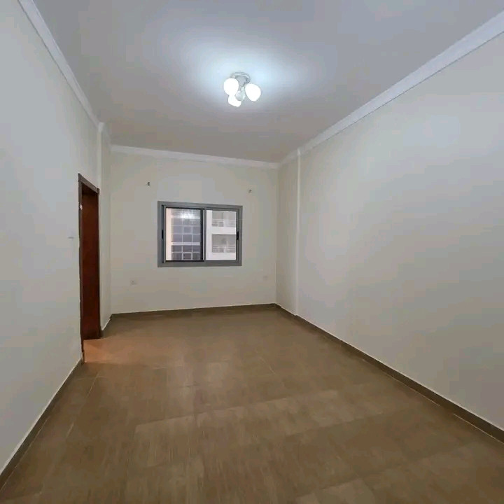 Large apartment for rent in Busaiteen