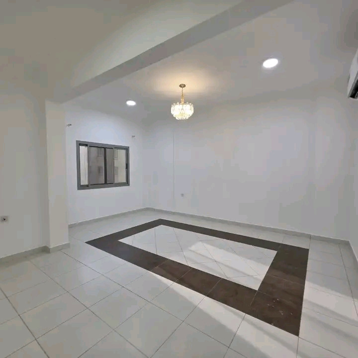 Large apartment for rent in Busaiteen