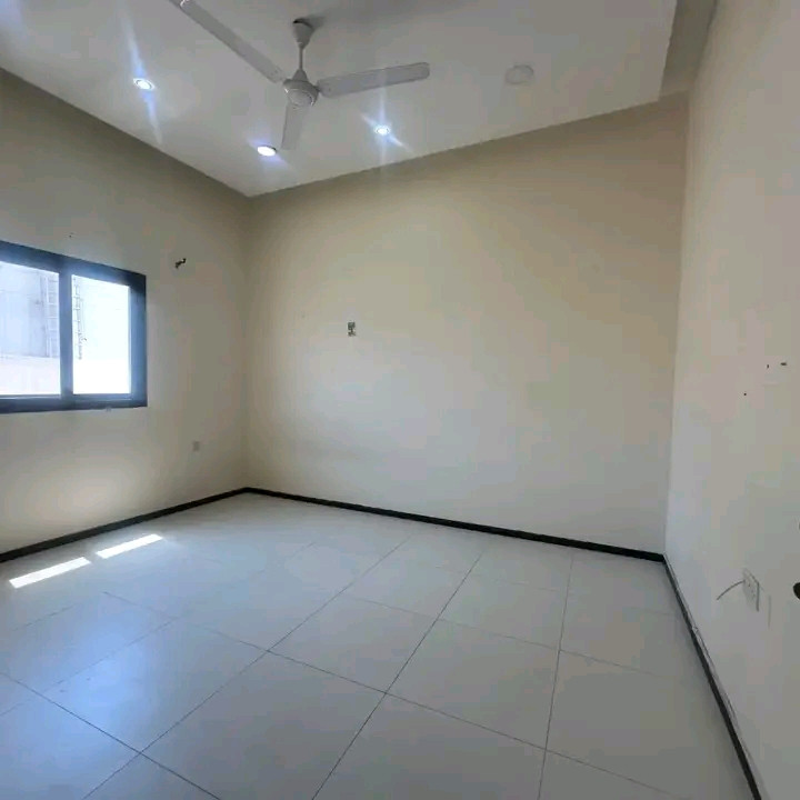 Clean apartment for rent in the Sind area, near the post office.