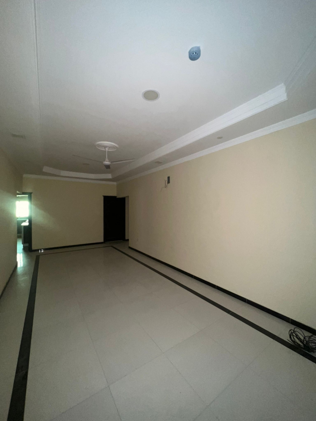 llaygar-shk-oasaah-fy-tobly-3-ghrf-3-hmamat01779726586.jpg