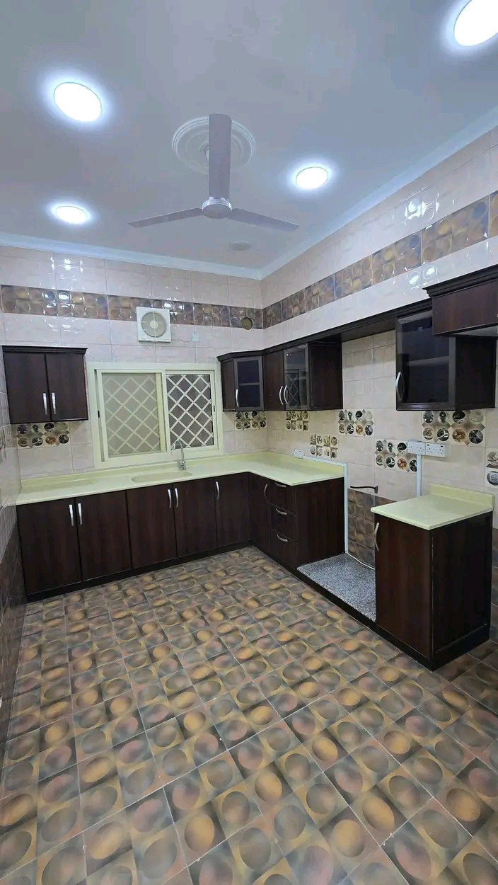llaygar-shk-shaml-alkhrbaaa-bsaar-mghry31792701679.jpg