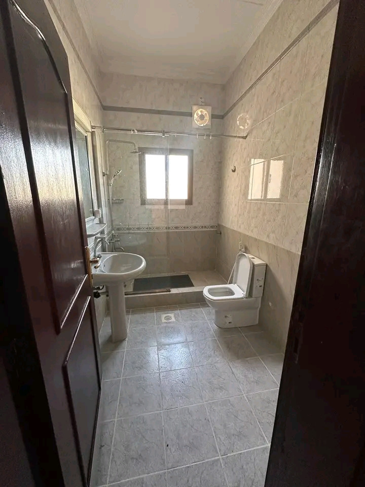 Spacious apartment for rent in Abu Kuwara, near Lulu Hypermarket