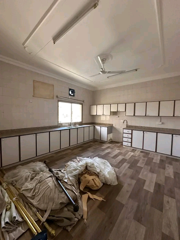 Spacious apartment for rent in Abu Kuwara, near Lulu Hypermarket