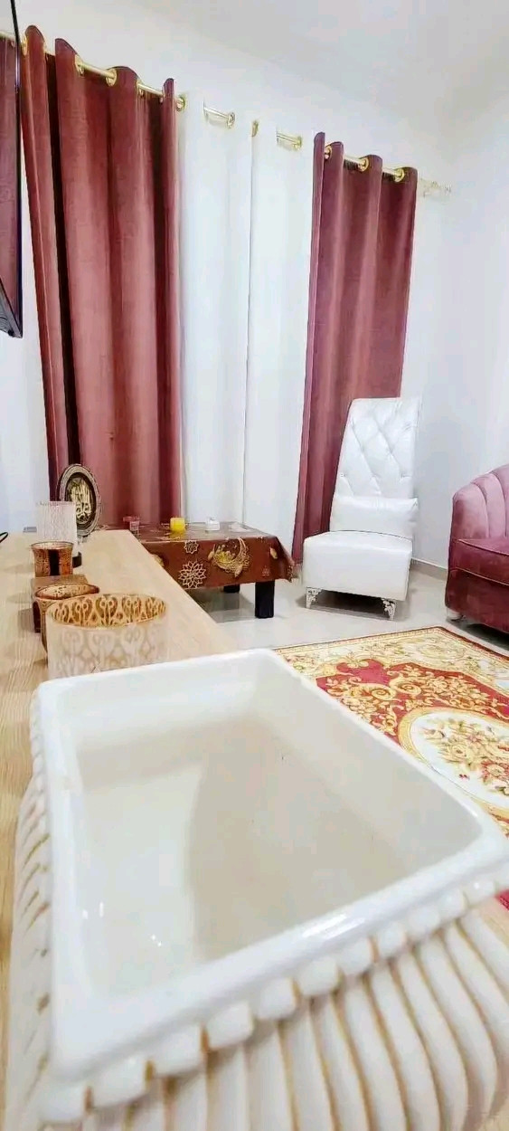 Book a room and lounge in Ajman - Al Nuaimiya