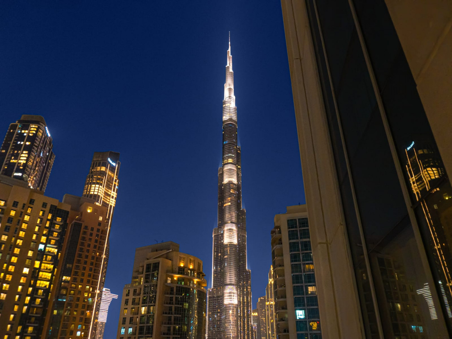 luxury-1bhk-apartment-with-burj-khalifa-and-city-view71774924006.jpg