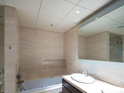 luxury-living-burj-khalifa71781765643.jpg