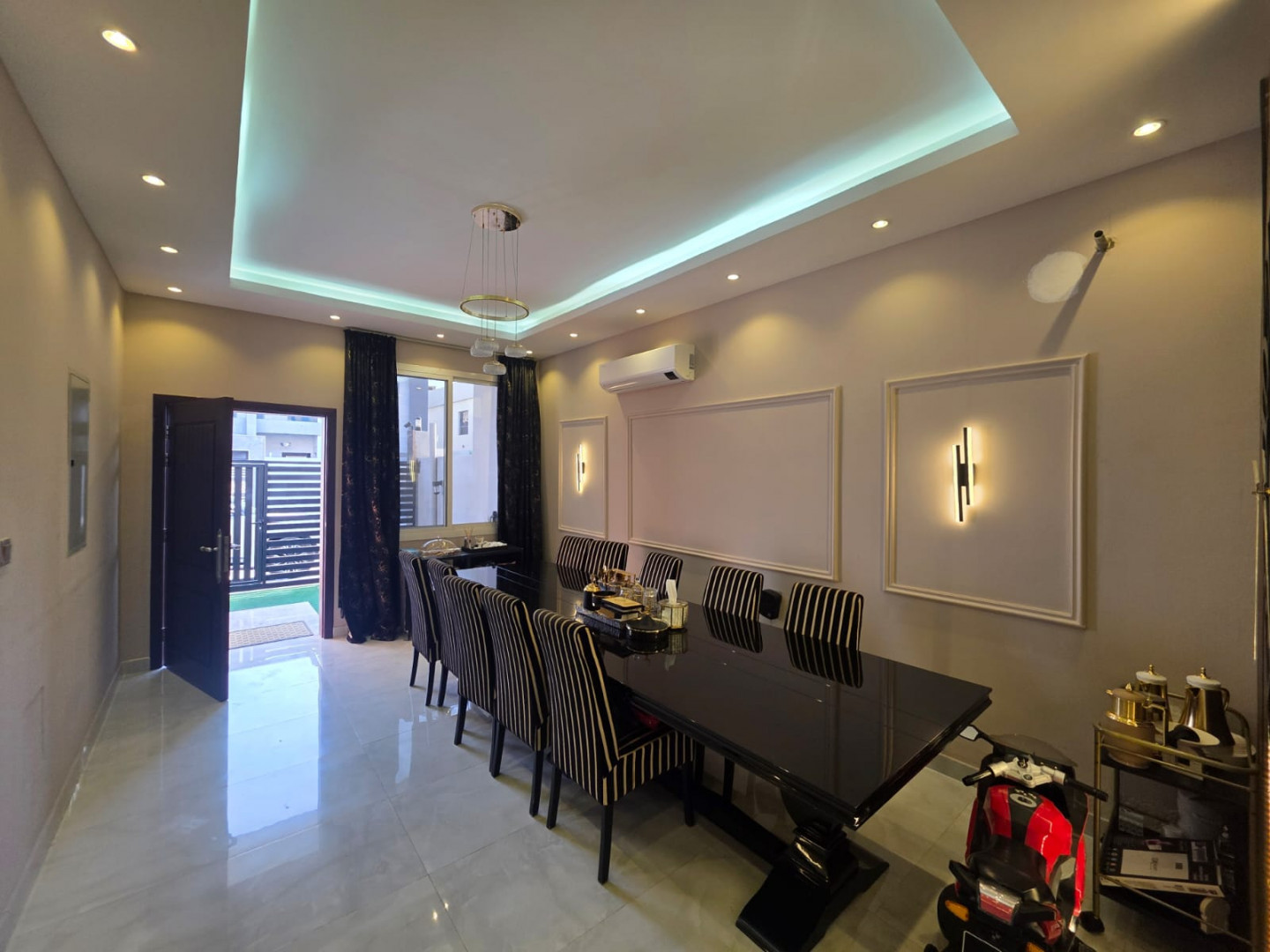 mlhk-fkhm-llaygar01791059579.jpg