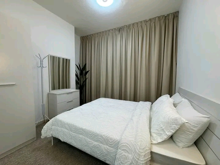 📍 Prime location with easy access to Dubai and Sharjah