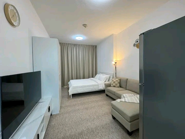 📍 Prime location with easy access to Dubai and Sharjah