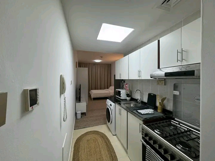📍 Prime location with easy access to Dubai and Sharjah