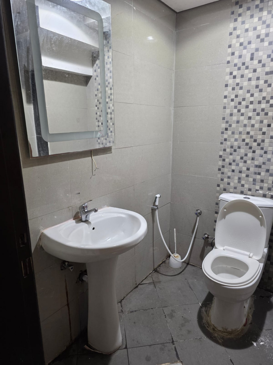 Large space, high-quality and clean furnishings