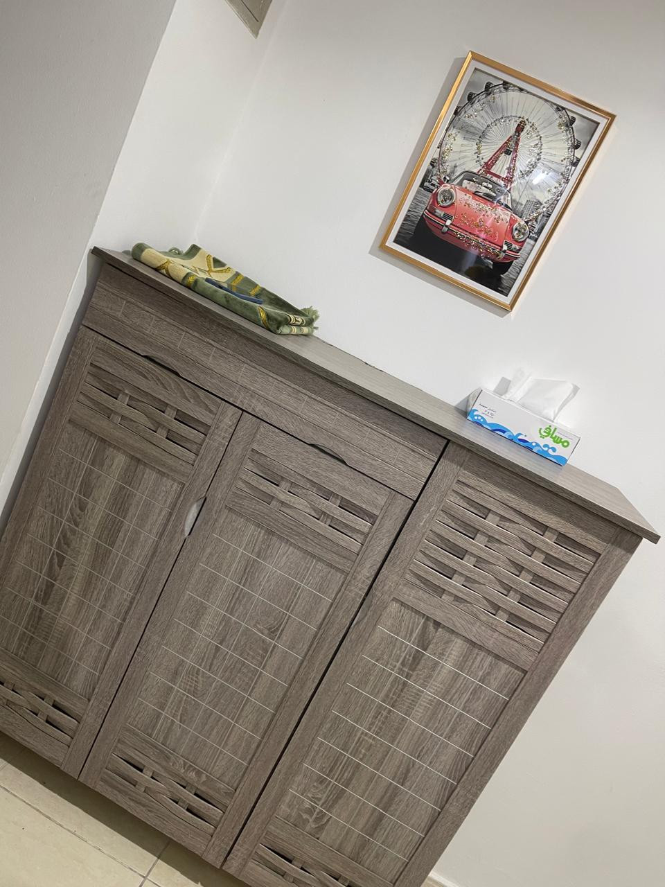 A spacious partition is available containing 2 cabinets/a window