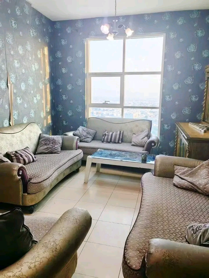 One bedroom and living room with balcony, 2 bathrooms available