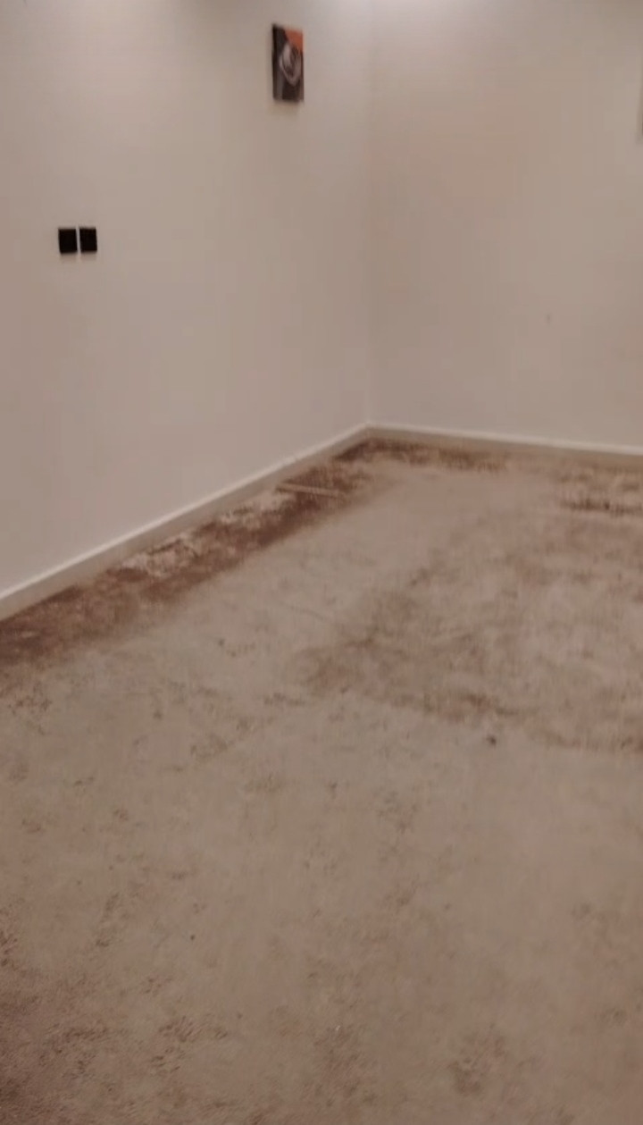 Ground floor apartment available at a bargain price for annual rent
