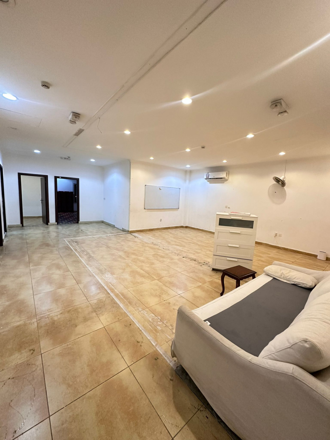 Kitchen, two large bathrooms, three large bedrooms, and a guest lounge.