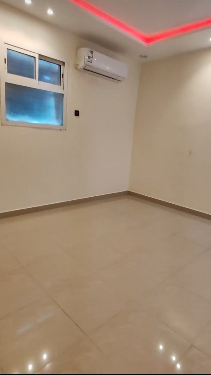 Studio apartment available in Yarmouk Building, Al-Maysamiyah Street